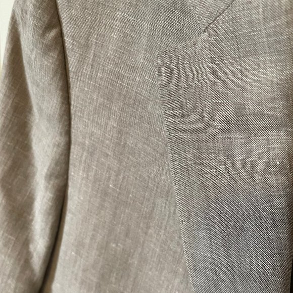 Canali Men's Single-Breasted Wool-Linen Taupe Blazer, US 36 / EU 52 - Picture 4 of 13